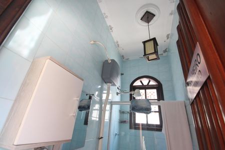 Casa à venda com 380m², 3 quartos e 3 vagasQuintal - Banheiro