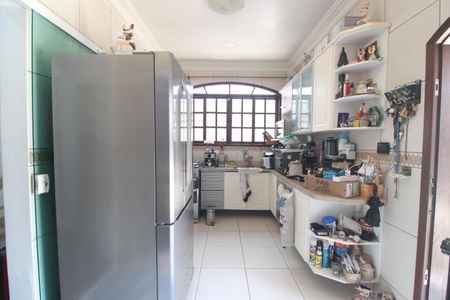 Casa à venda com 380m², 3 quartos e 3 vagasCozinha