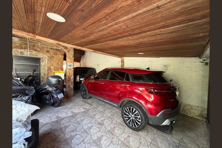 Casa à venda com 380m², 3 quartos e 3 vagasGaragem