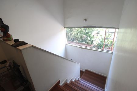 Casa à venda com 380m², 3 quartos e 3 vagasEscada