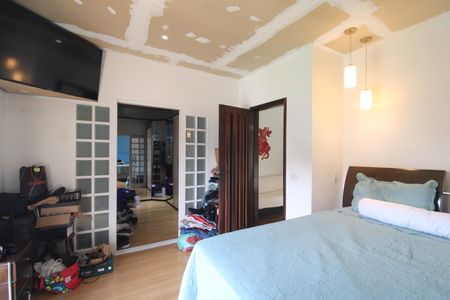 Casa à venda com 380m², 3 quartos e 3 vagasSuíte 2