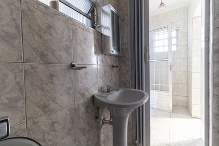 Casa para alugar com 50m², 1 quarto e sem vaga Casa para alugar com 50m², 1 quarto e sem vagaBanheiro