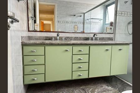 Apartamento à venda com 136m², 3 quartos e 2 vagas