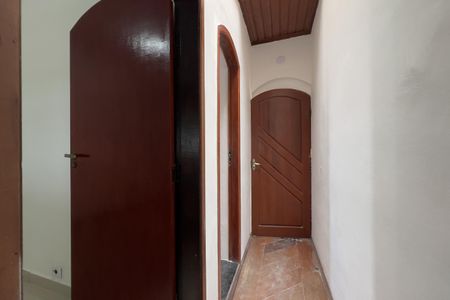 Casa para alugar com 70m², 2 quartos e 1 vaga Casa para alugar com 70m², 2 quartos e 1 vagaCorredor dos Dormitórios