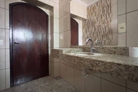 Casa para alugar com 70m², 2 quartos e 1 vagaBanheiro