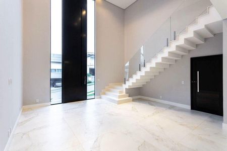 Casa à venda com 392m², 5 quartos e 4 vagas