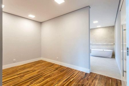 Casa à venda com 392m², 5 quartos e 4 vagas