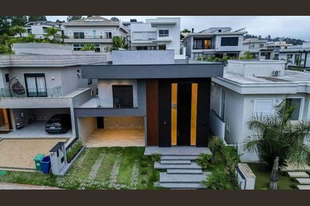 Casa à venda com 392m², 5 quartos e 4 vagas