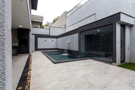 Casa à venda com 392m², 5 quartos e 4 vagas