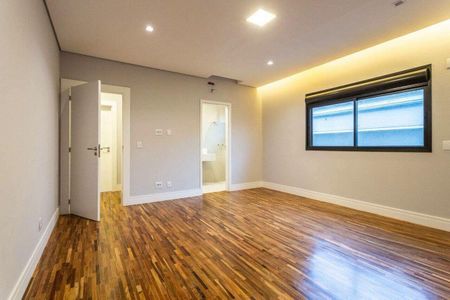 Casa à venda com 392m², 5 quartos e 4 vagas
