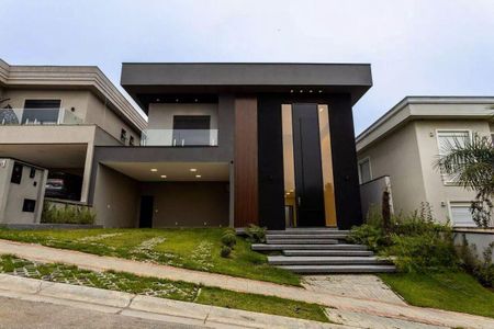 Casa à venda com 392m², 5 quartos e 4 vagas