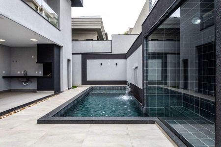 Casa à venda com 392m², 5 quartos e 4 vagas