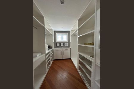 Casa à venda com 850m², 5 quartos e 4 vagas