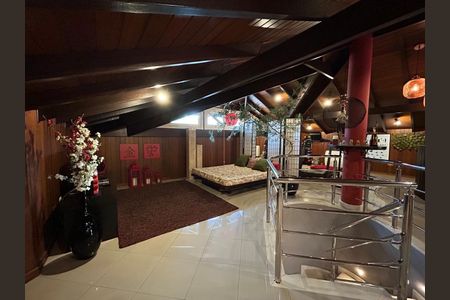 Casa à venda com 850m², 5 quartos e 4 vagas