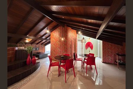 Casa à venda com 850m², 5 quartos e 4 vagas