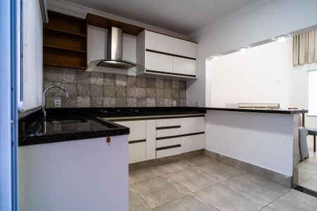 Casa para alugar com 185m², 3 quartos e 3 vagas Casa para alugar com 185m², 3 quartos e 3 vagasCozinha