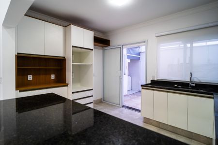 Casa para alugar com 185m², 3 quartos e 3 vagas Casa para alugar com 185m², 3 quartos e 3 vagasCozinha