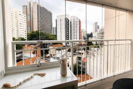 Studio para alugar com 27m², 1 quarto e sem vaga Studio para alugar com 27m², 1 quarto e sem vagaVaranda