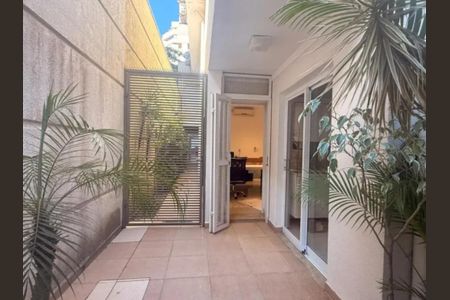 Casa à venda com 172m², 3 quartos e 1 vagaFoto 01