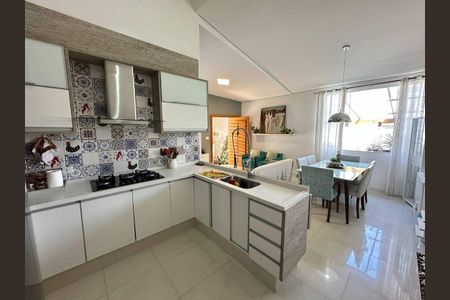 Casa à venda com 3 quartos, 160m² em Jardim do Papai, Guarulhos