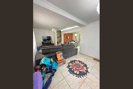 Casa à venda com 3 quartos, 220m² em Vila Rosalia, Guarulhos
