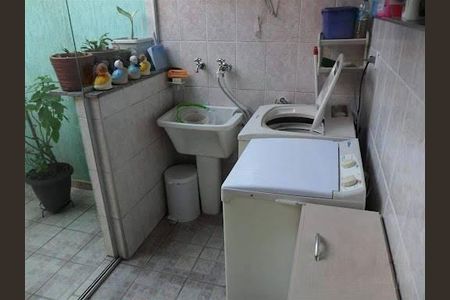 Casa à venda com 102m², 2 quartos e 2 vagas