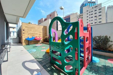 Apartamento para alugar com 65m², 2 quartos e 2 vagasÁrea comum - Playground