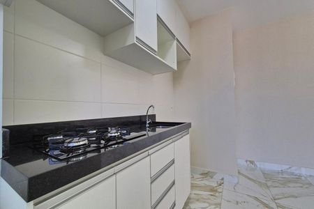 Apartamento para alugar com 65m², 2 quartos e 2 vagasCozinha 