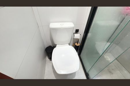 Apartamento à venda com 41m², 2 quartos e sem vaga Apartamento à venda com 41m², 2 quartos e sem vagaBanheiro
