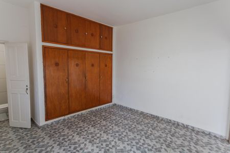 Casa para alugar com 349m², 3 quartos e 12 vagas Casa para alugar com 349m², 3 quartos e 12 vagasQuarto 3 na Casa 2