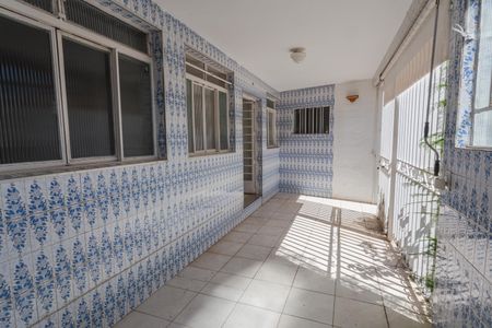 Casa para alugar com 349m², 3 quartos e 12 vagas Casa para alugar com 349m², 3 quartos e 12 vagasVaranda da Entrada
