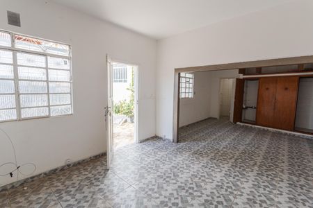 Casa para alugar com 349m², 3 quartos e 12 vagas Casa para alugar com 349m², 3 quartos e 12 vagasSala da Casa 2