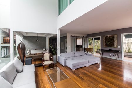 Casa de condomínio à venda com 430m², 3 quartos e 4 vagasSala 