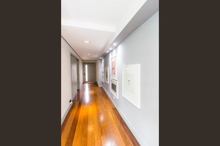 Casa de condomínio à venda com 430m², 3 quartos e 4 vagasHall de entrada