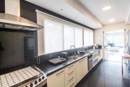 Casa de condomínio à venda com 430m², 3 quartos e 4 vagasCozinha