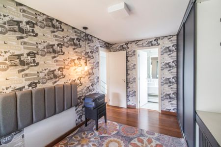 Casa de condomínio à venda com 430m², 3 quartos e 4 vagasSuíte 3