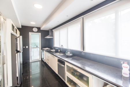 Casa de condomínio à venda com 430m², 3 quartos e 4 vagasCozinha