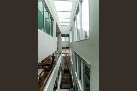 Casa de condomínio à venda com 430m², 3 quartos e 4 vagasDetalhe