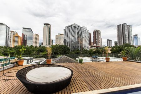 Casa de condomínio à venda com 430m², 3 quartos e 4 vagasVista