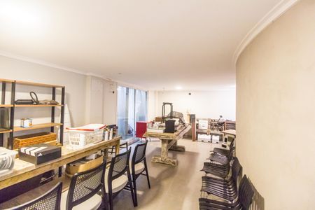 Casa de condomínio à venda com 430m², 3 quartos e 4 vagasÁrea comum - Salão de festas