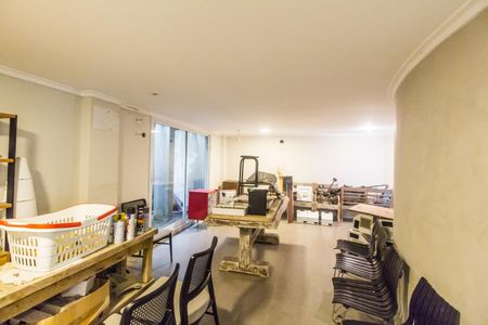 Casa de condomínio à venda com 430m², 3 quartos e 4 vagasÁrea comum - Salão de festas