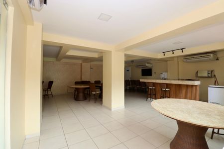 Apartamento para alugar com 55m², 1 quarto e 1 vagaSalão de festas 