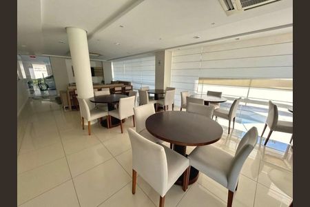 Apartamento para alugar com 83m², 2 quartos e 1 vaga Apartamento para alugar com 83m², 2 quartos e 1 vagaSalão