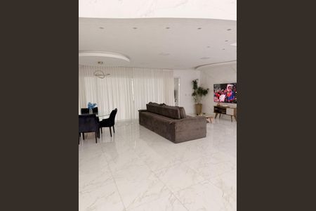 Casa de condomínio para alugar com 450m², 4 quartos e 5 vagas Casa de condomínio para alugar com 450m², 4 quartos e 5 vagasSala