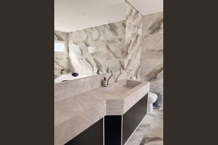 Casa de condomínio para alugar com 450m², 4 quartos e 5 vagas Casa de condomínio para alugar com 450m², 4 quartos e 5 vagasSuíte 4