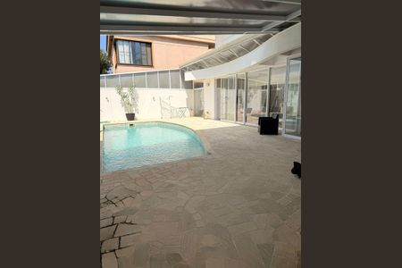 Casa de condomínio para alugar com 450m², 4 quartos e 5 vagas Casa de condomínio para alugar com 450m², 4 quartos e 5 vagasÁrea do Churrasco