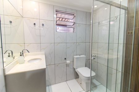 Casa à venda com 175m², 3 quartos e 1 vagaBanheiro 1