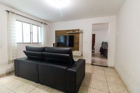 Sala de casa à venda com 3 quartos, 175m² em Vila Carmosina, São Paulo