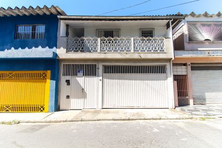 Casa à venda com 175m², 3 quartos e 1 vagaFachada + Placa