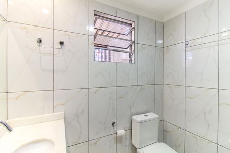 Casa à venda com 175m², 3 quartos e 1 vagaBanheiro 1